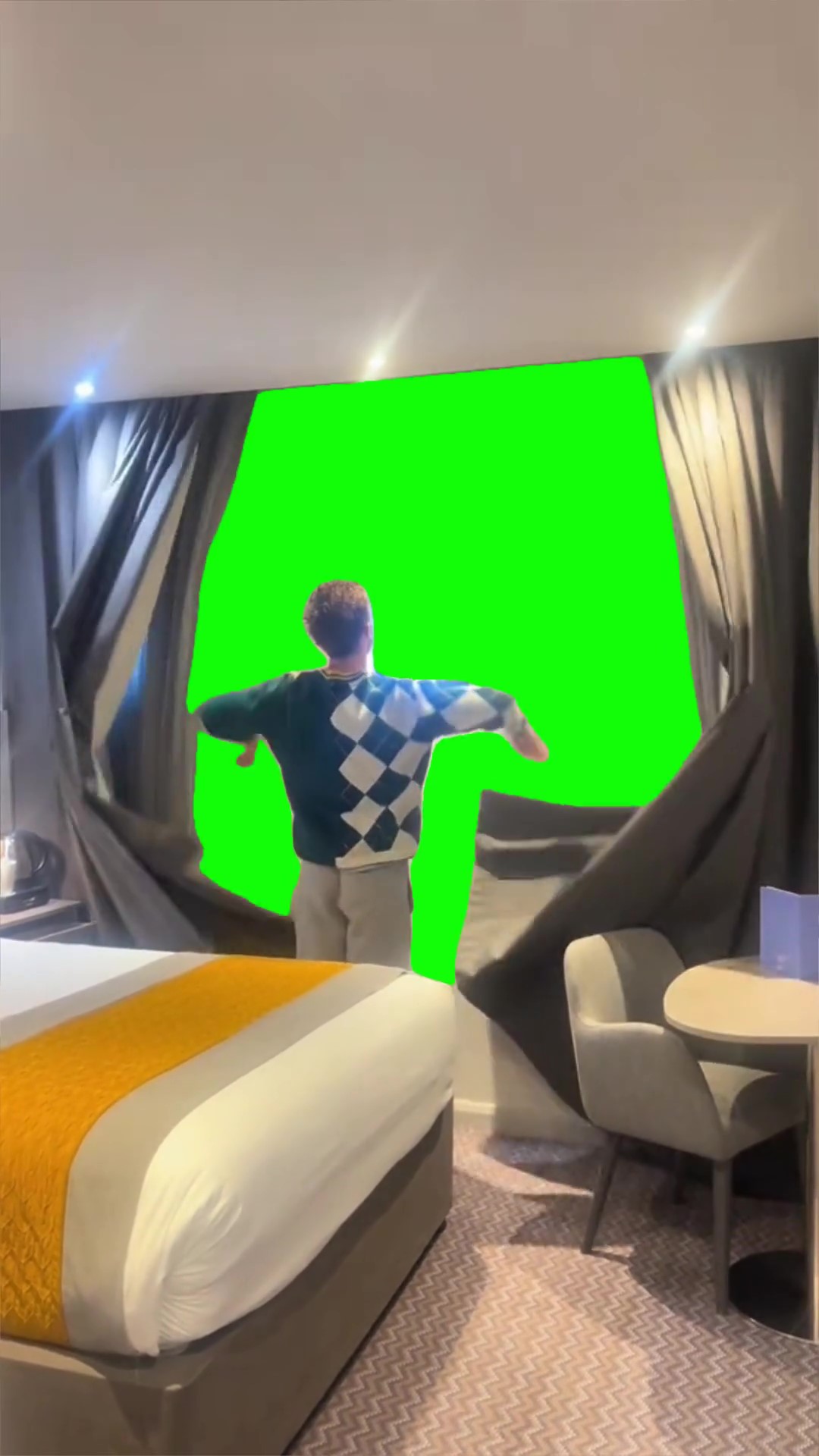 Curtain reveal green screen