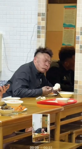 Guy Scared Himself Original green screen