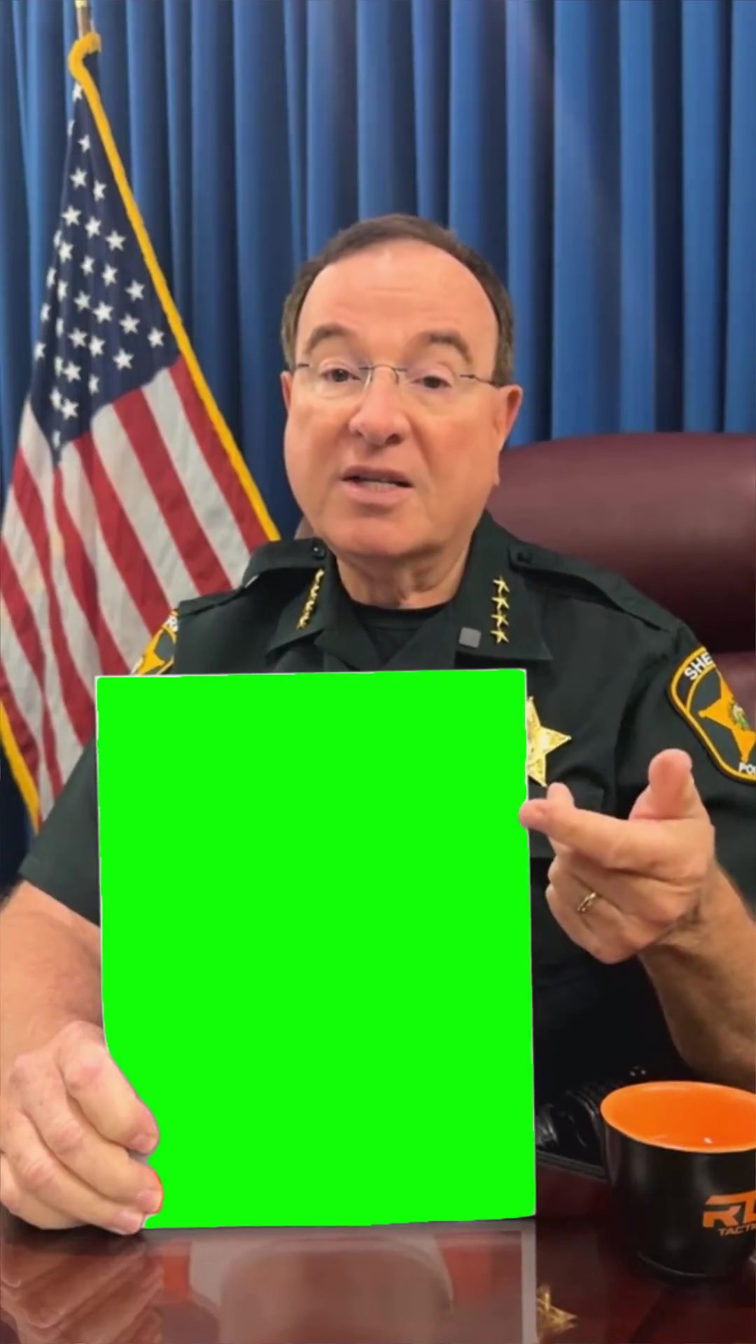 Mcnut green screen