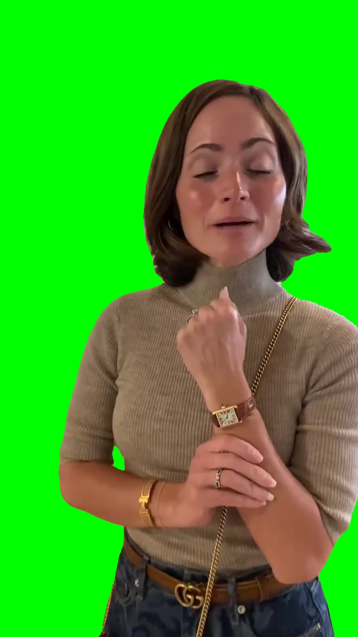 Outfit check green screen