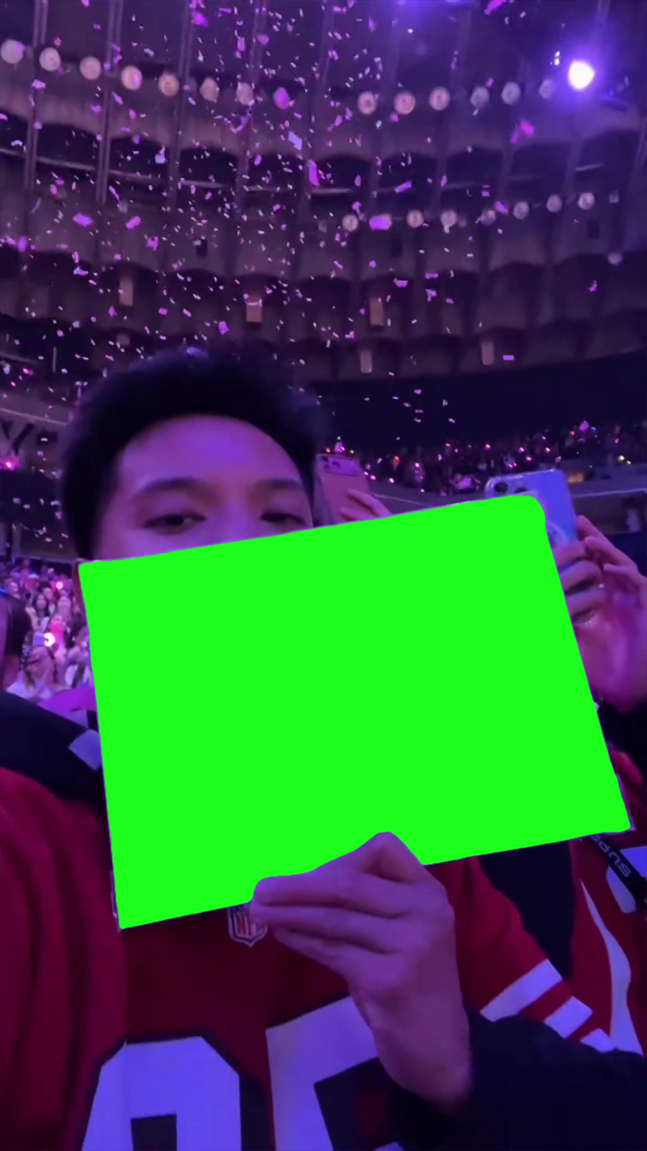 Sana Reacting to a sign green screen
